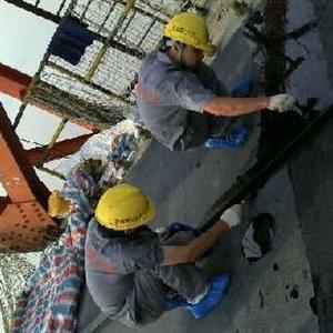 北京袁建人才外包与招聘有限公司员工在做复合润滑涂层